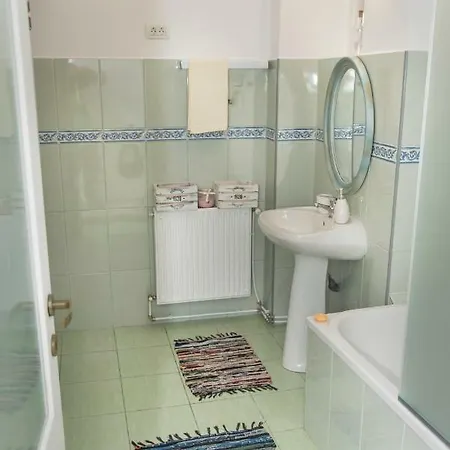 Maison Adamis *