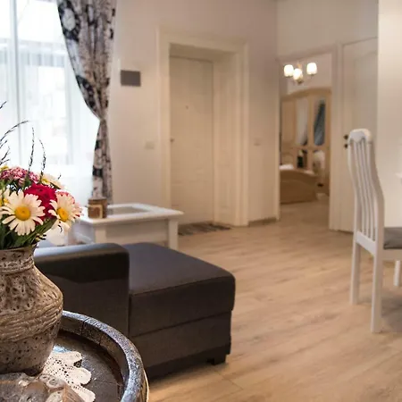 Apartment Maison Adamis *
